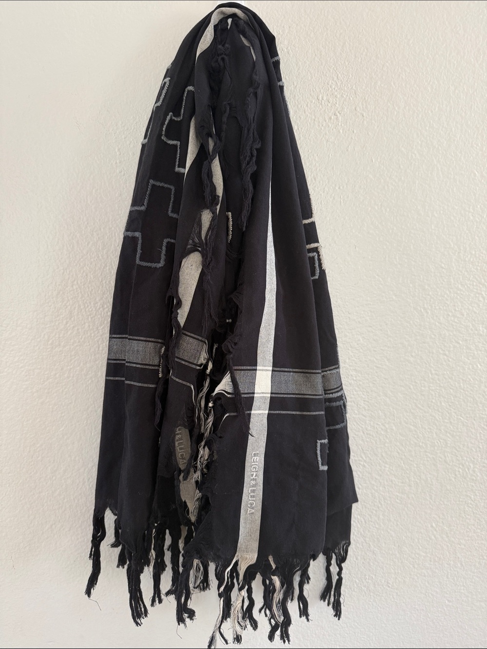 Leigh & Luca Black Gray Cross Scarf Shawl Fringe Keffiyeh Wrap